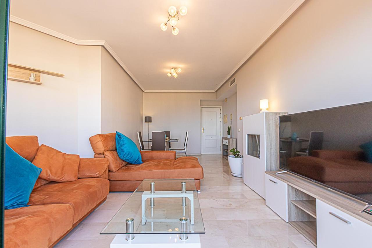 797 Holiday Rentals - Moderno Piso Para 5 Con Hermosas Vistas Benalmádena Eksteriør billede