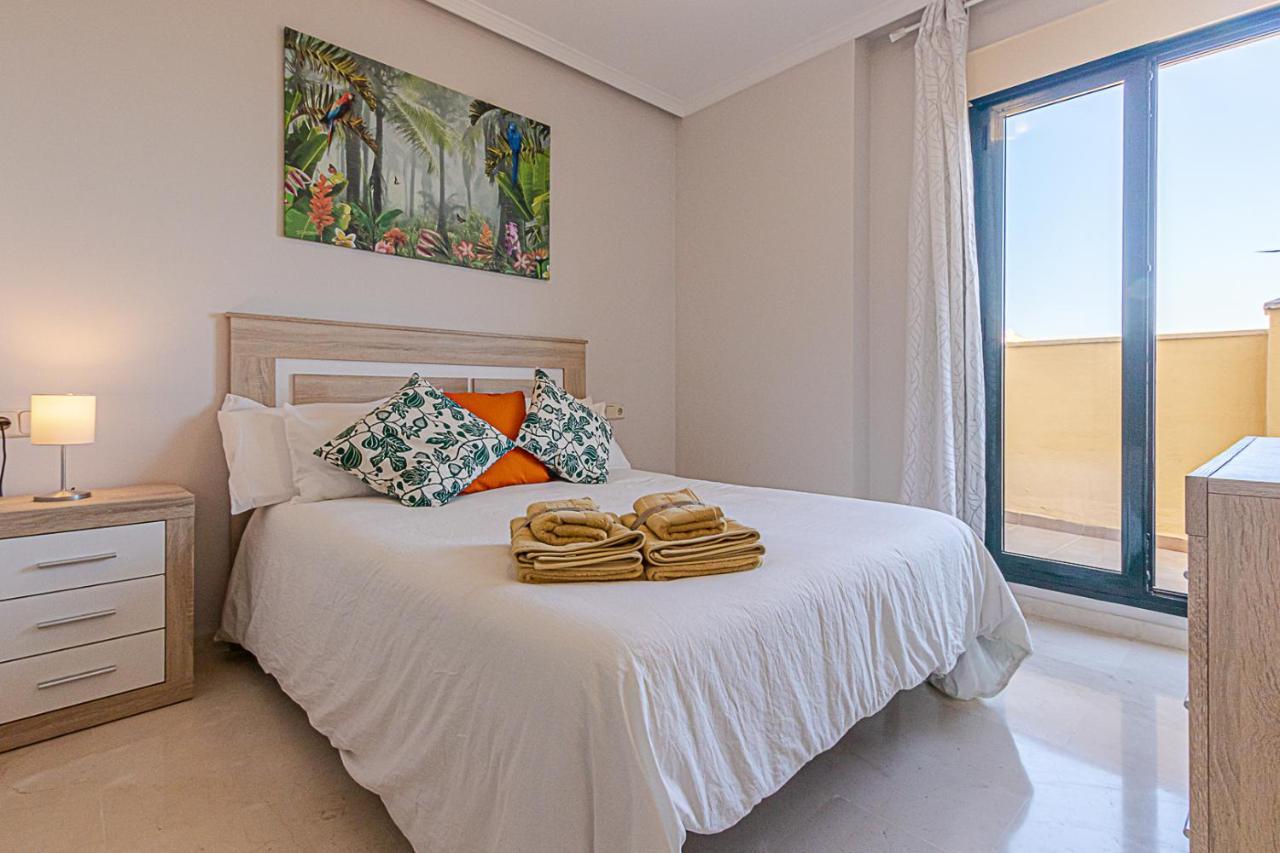 797 Holiday Rentals - Moderno Piso Para 5 Con Hermosas Vistas Benalmádena Eksteriør billede