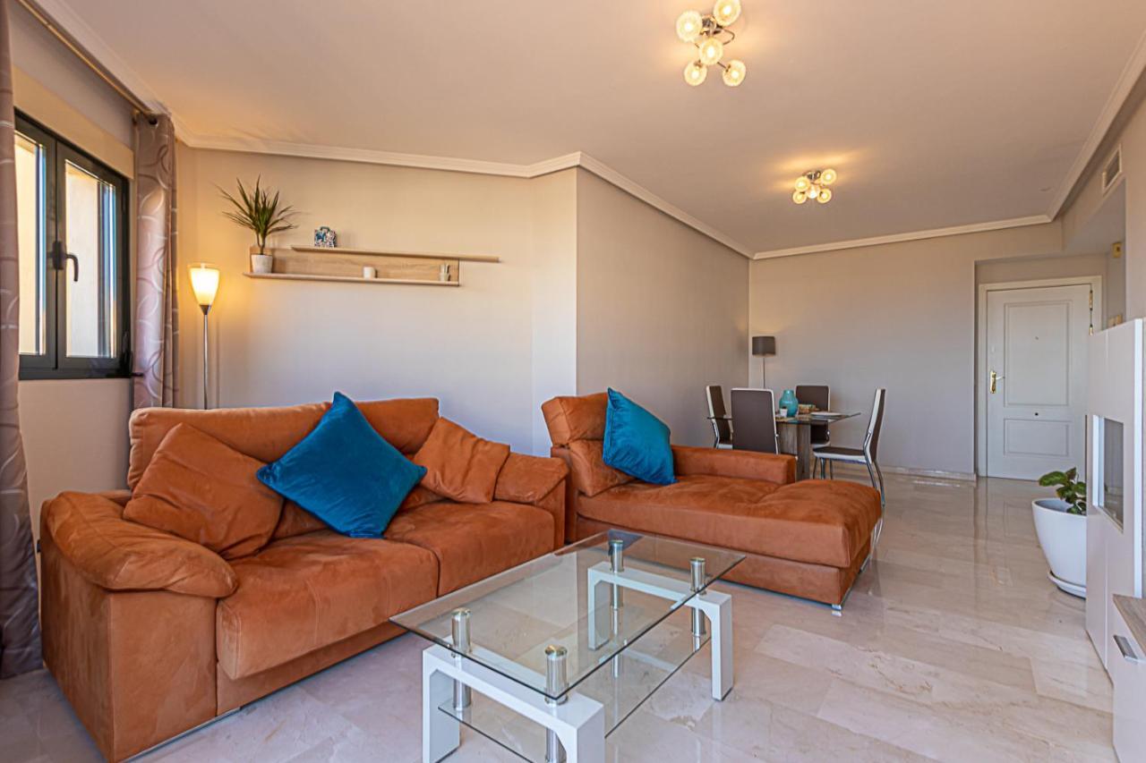 797 Holiday Rentals - Moderno Piso Para 5 Con Hermosas Vistas Benalmádena Eksteriør billede