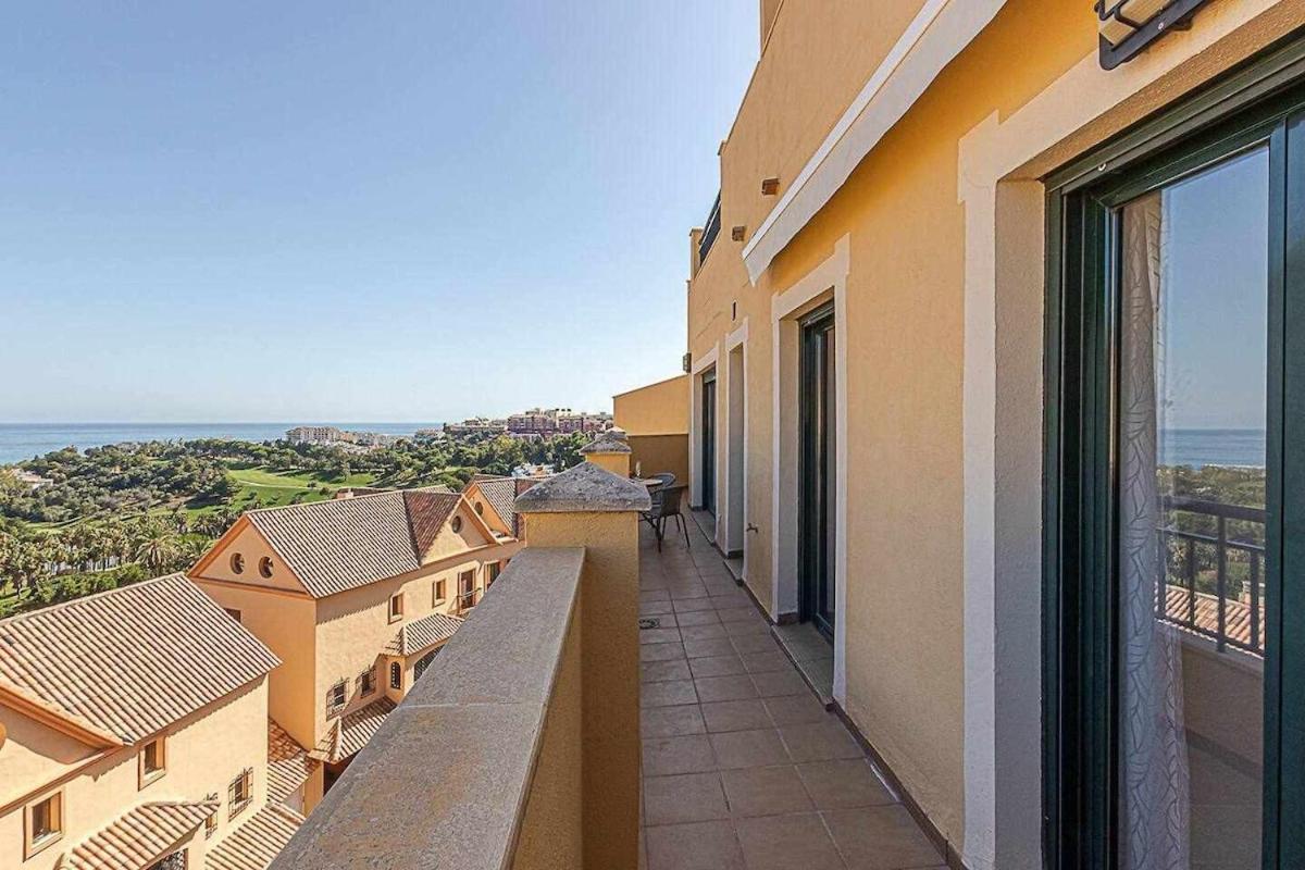 797 Holiday Rentals - Moderno Piso Para 5 Con Hermosas Vistas Benalmádena Eksteriør billede