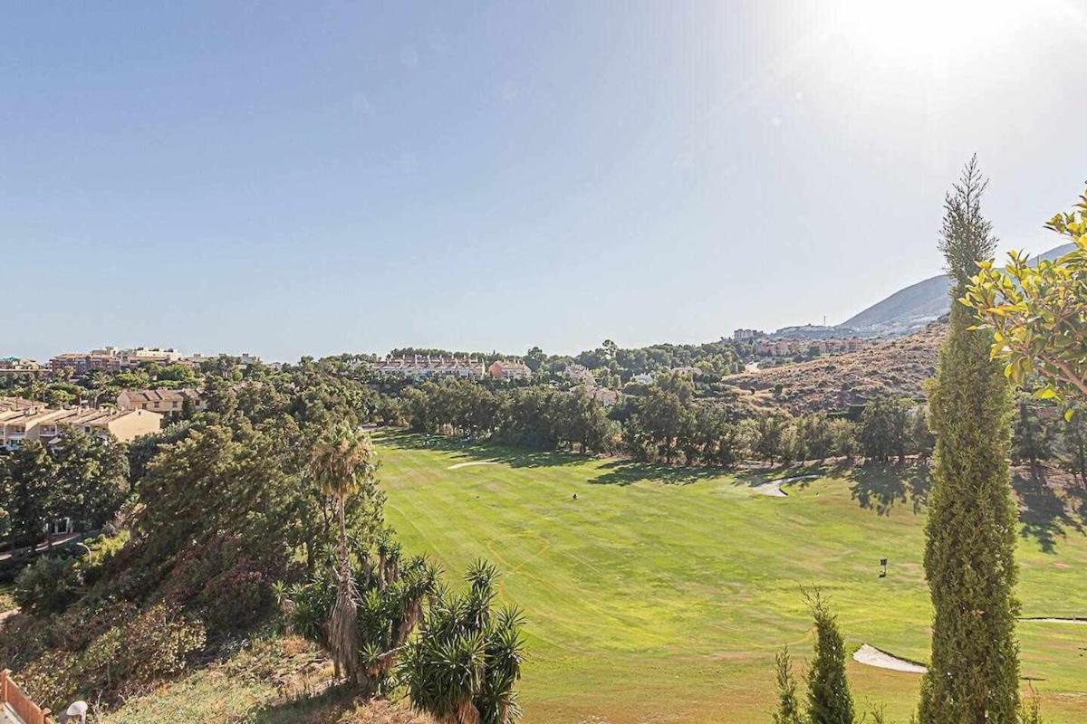 797 Holiday Rentals - Moderno Piso Para 5 Con Hermosas Vistas Benalmádena Eksteriør billede