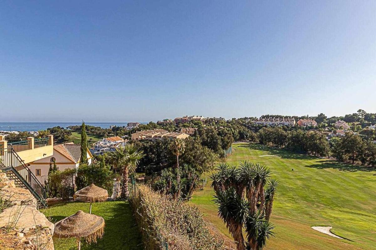 797 Holiday Rentals - Moderno Piso Para 5 Con Hermosas Vistas Benalmádena Eksteriør billede