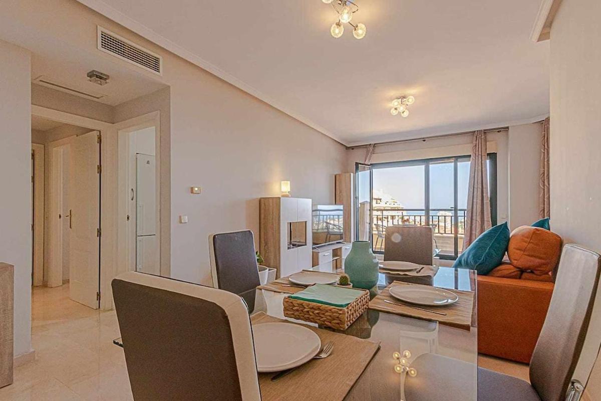 797 Holiday Rentals - Moderno Piso Para 5 Con Hermosas Vistas Benalmádena Eksteriør billede