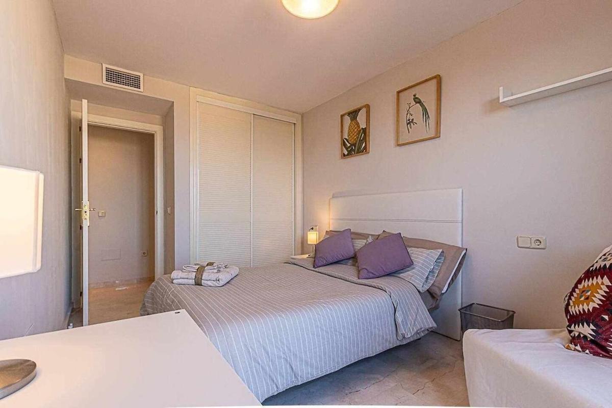 797 Holiday Rentals - Moderno Piso Para 5 Con Hermosas Vistas Benalmádena Eksteriør billede