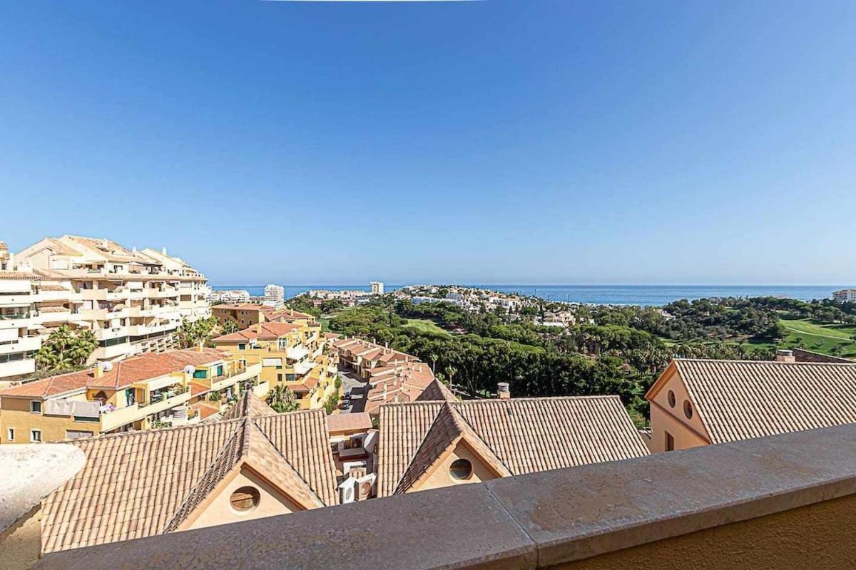 797 Holiday Rentals - Moderno Piso Para 5 Con Hermosas Vistas Benalmádena Eksteriør billede