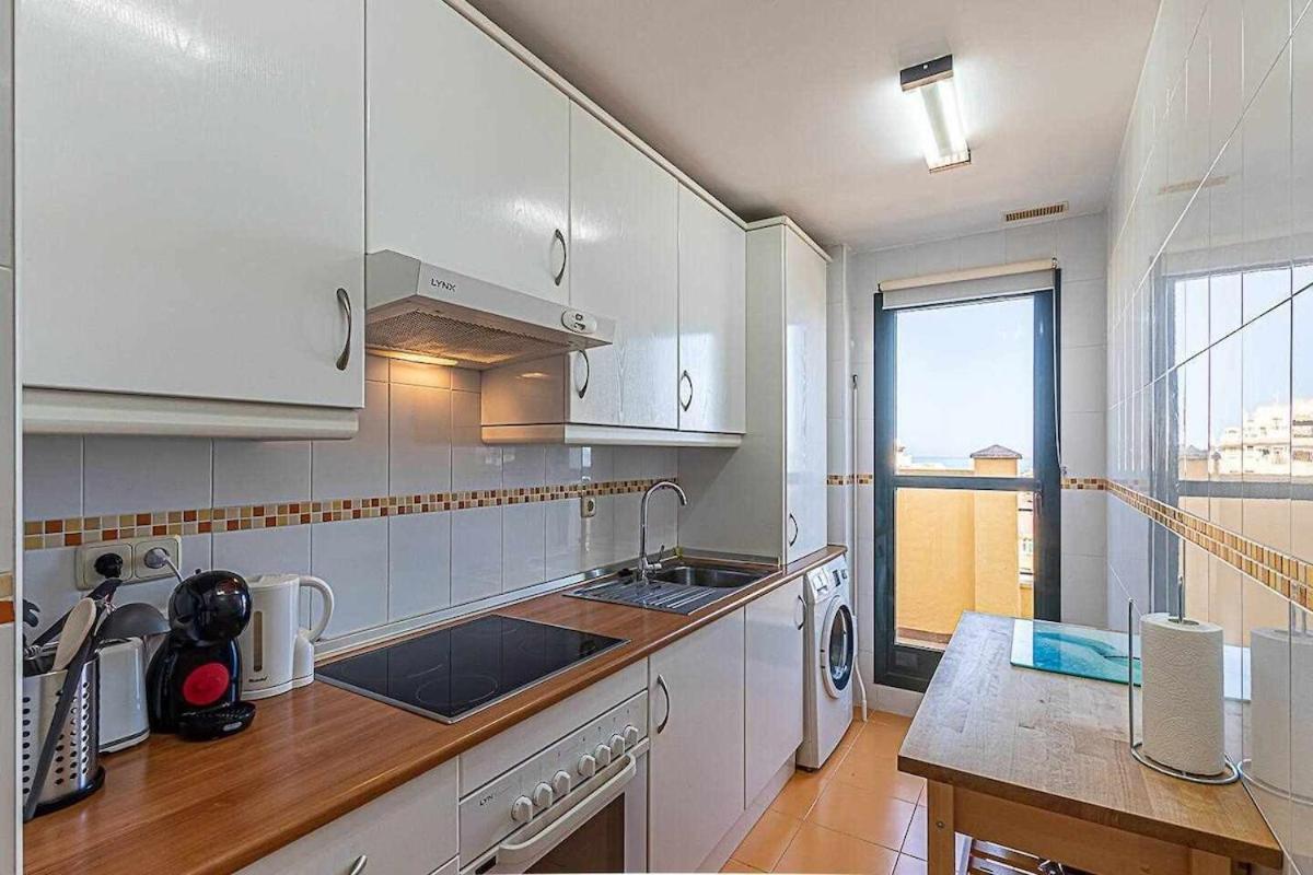 797 Holiday Rentals - Moderno Piso Para 5 Con Hermosas Vistas Benalmádena Eksteriør billede