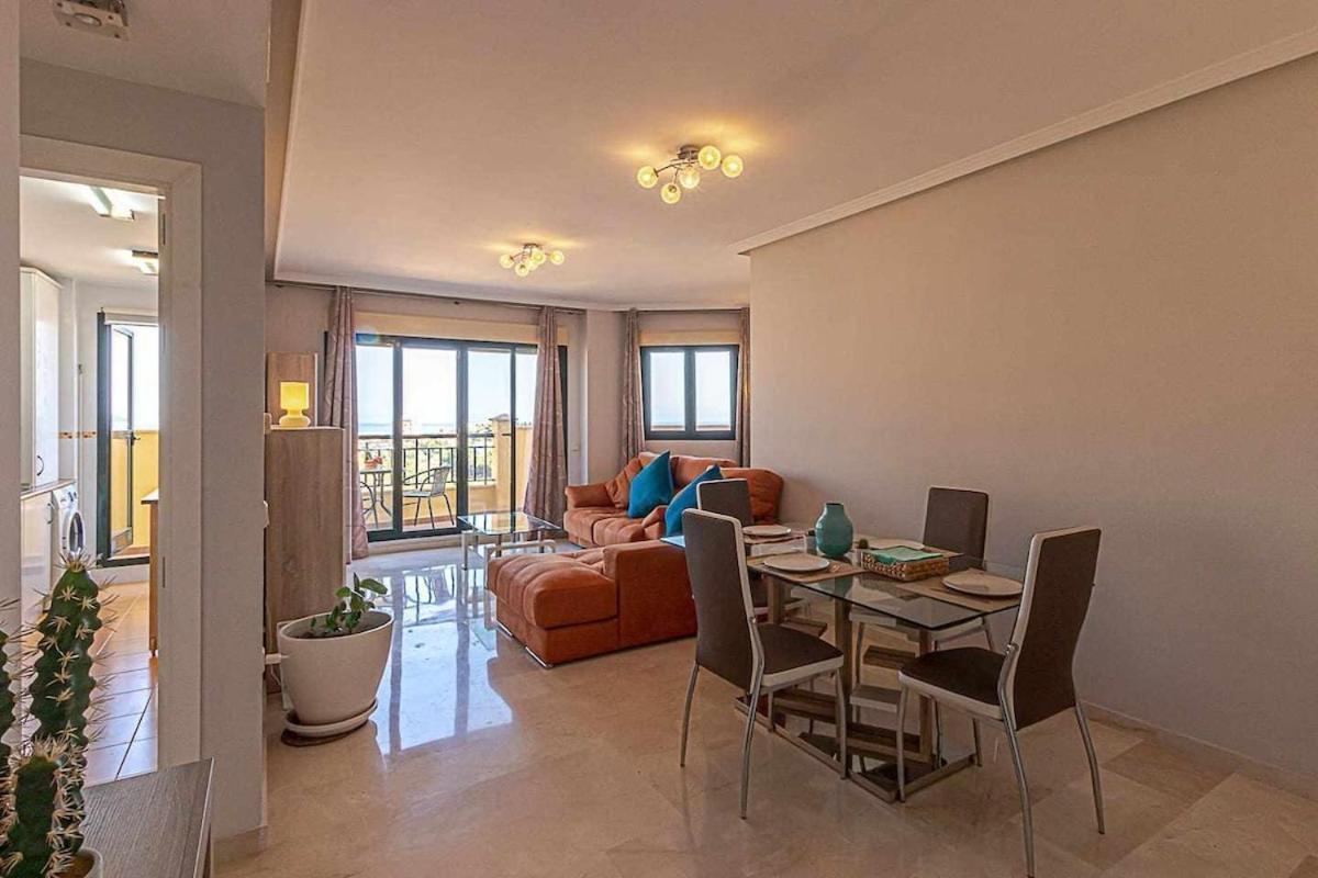 797 Holiday Rentals - Moderno Piso Para 5 Con Hermosas Vistas Benalmádena Eksteriør billede