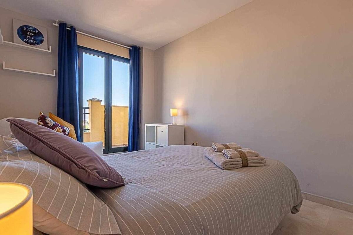 797 Holiday Rentals - Moderno Piso Para 5 Con Hermosas Vistas Benalmádena Eksteriør billede