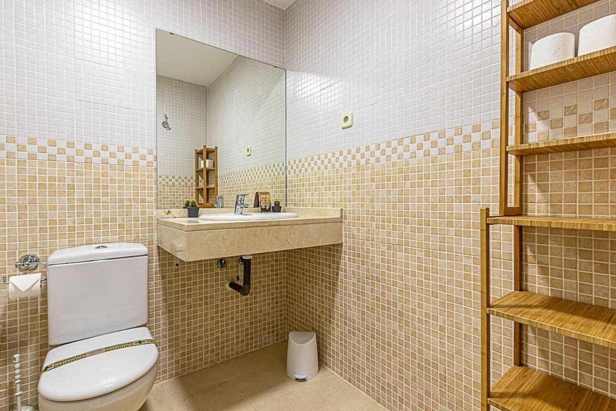797 Holiday Rentals - Moderno Piso Para 5 Con Hermosas Vistas Benalmádena Eksteriør billede